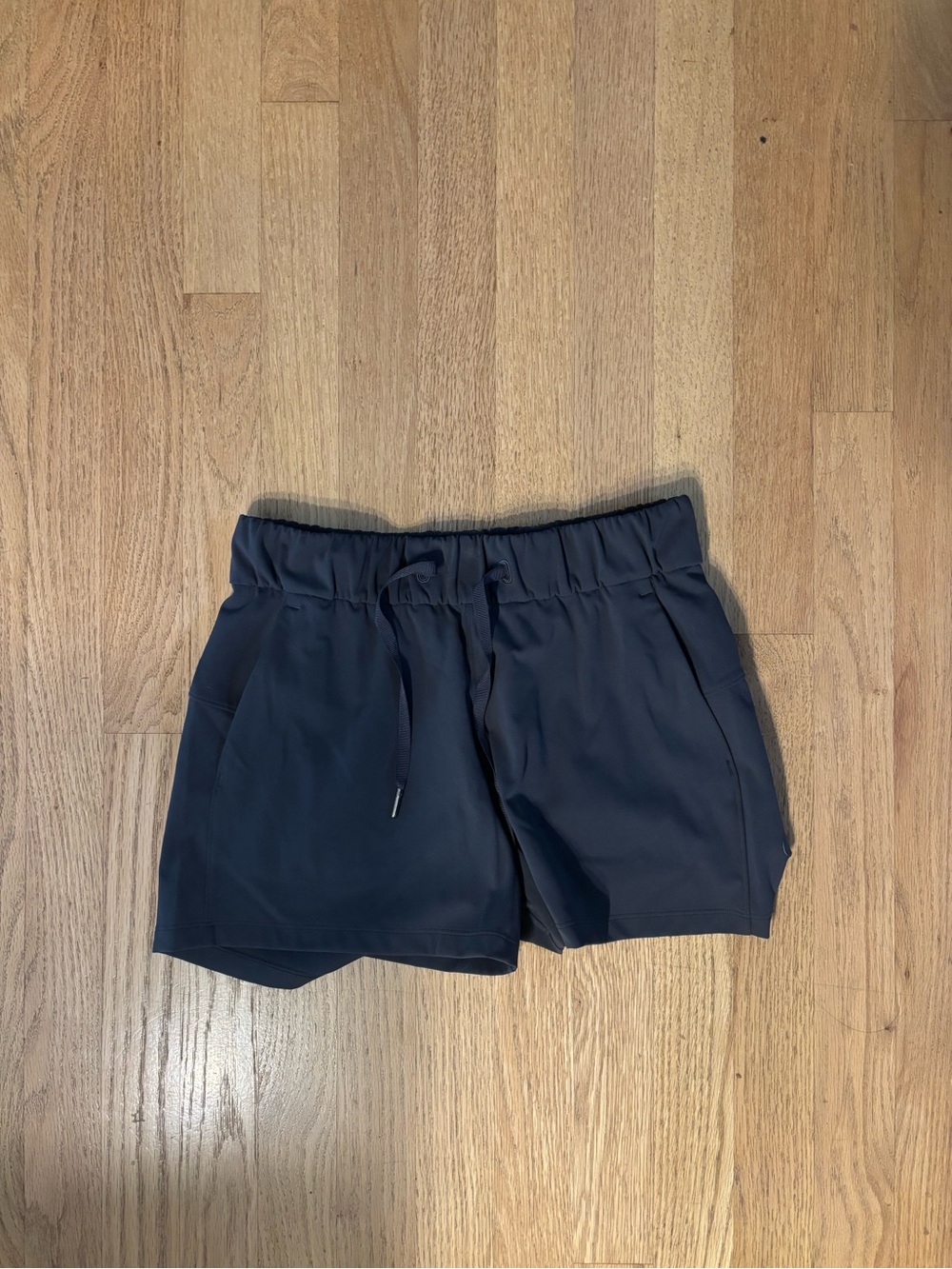 lululemon athletica Women's dark gray Elastic-Waist Athletic Shorts